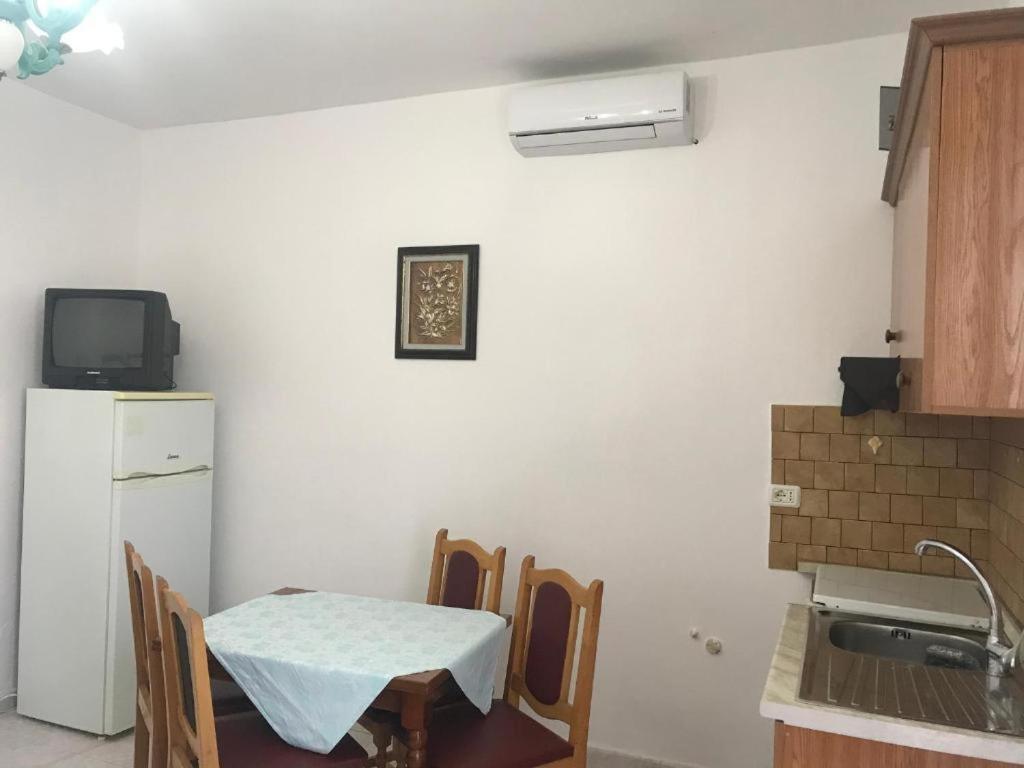 Colombo Hotel Vlorë Екстериор снимка