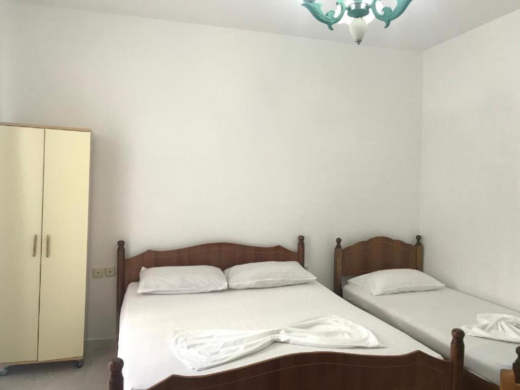 Colombo Hotel Vlorë Екстериор снимка