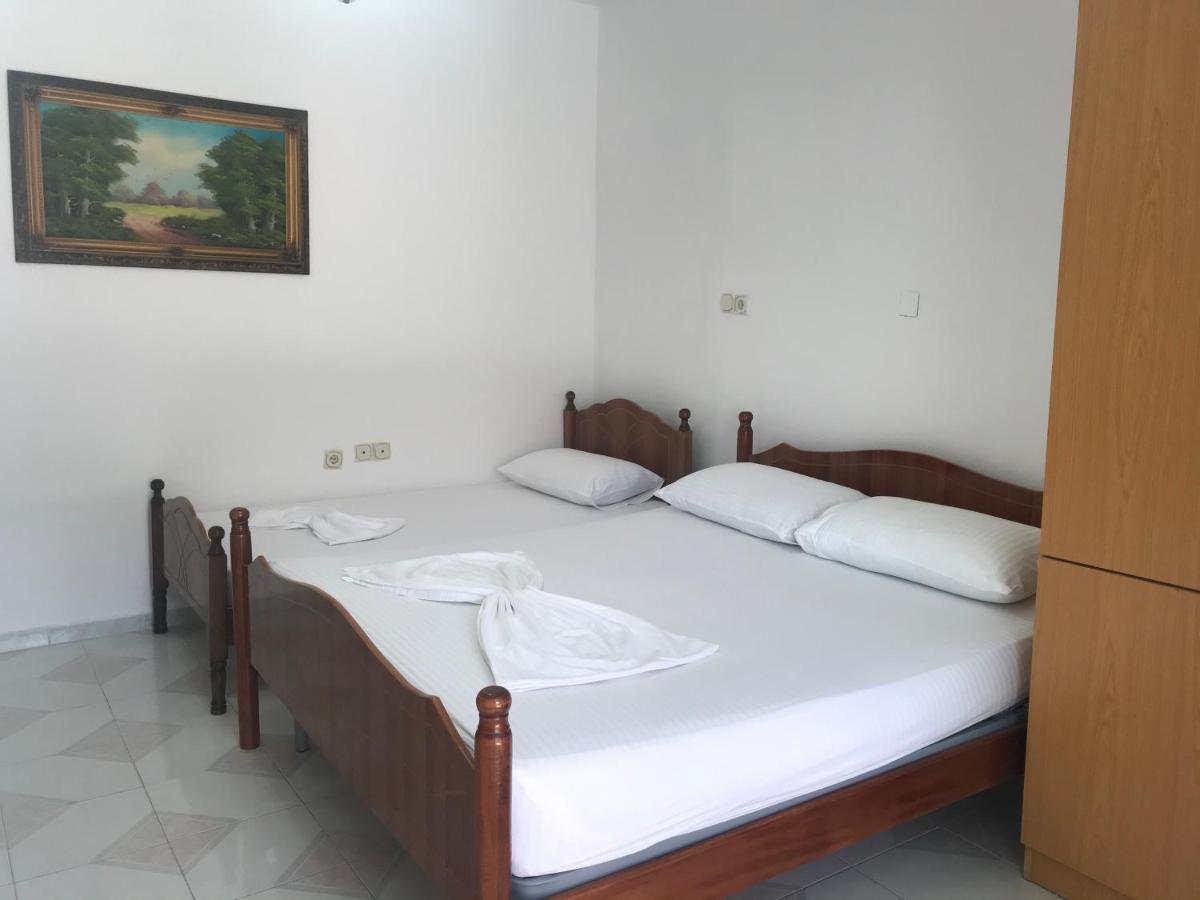 Colombo Hotel Vlorë Екстериор снимка
