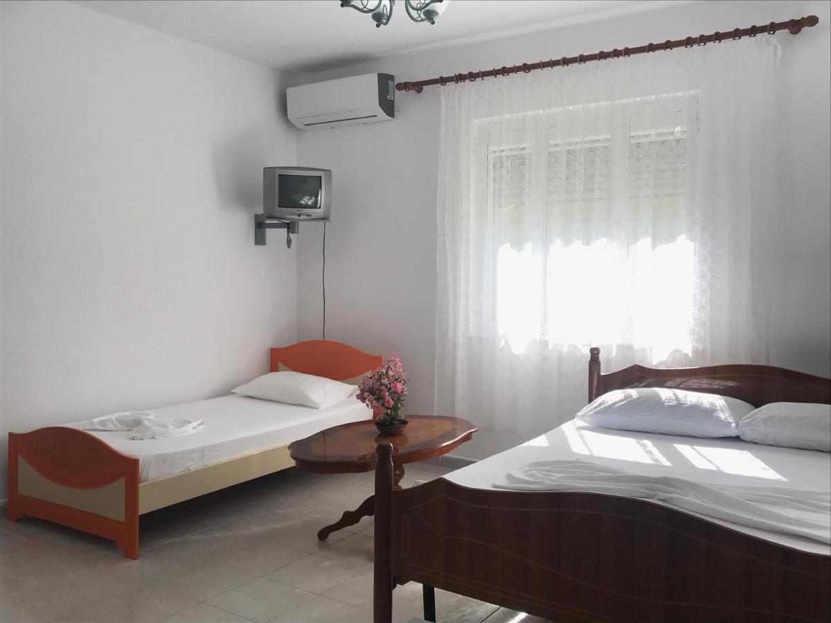 Colombo Hotel Vlorë Екстериор снимка