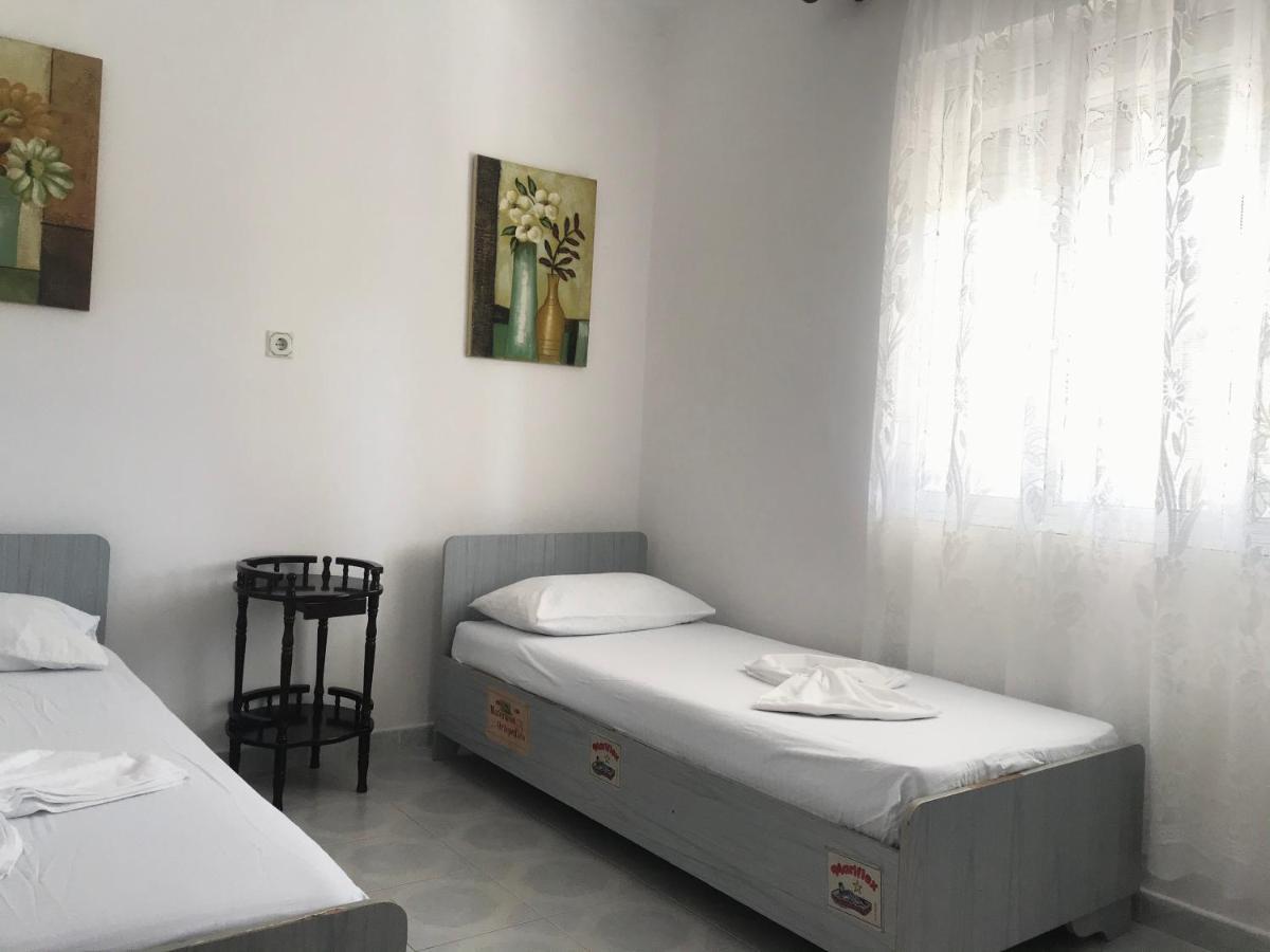 Colombo Hotel Vlorë Екстериор снимка